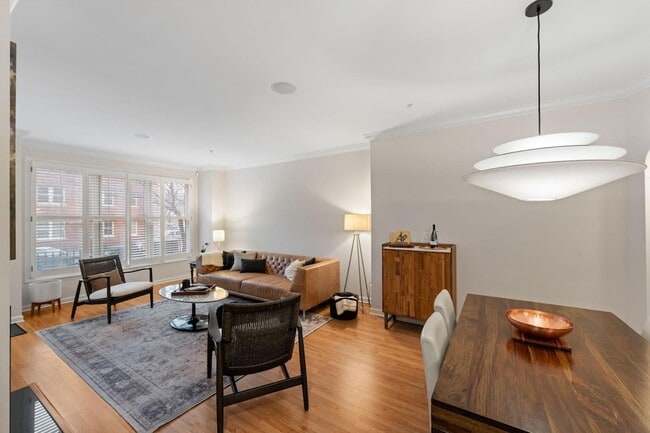 Building Photo - 1008 Portland Ave