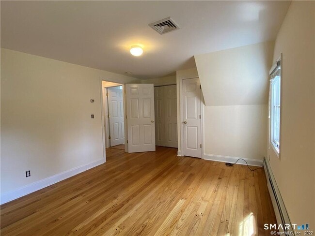 Building Photo - 63 Valley Rd