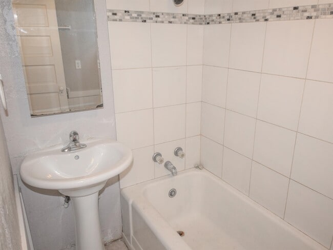 Building Photo - 56 N 400 W