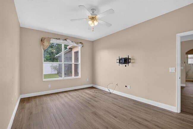 Building Photo - 5605 Hawklake Rd