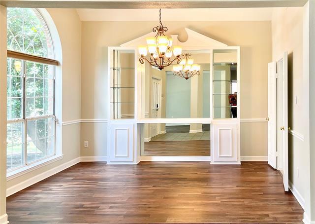 Building Photo - 7213 Fair Valley Way