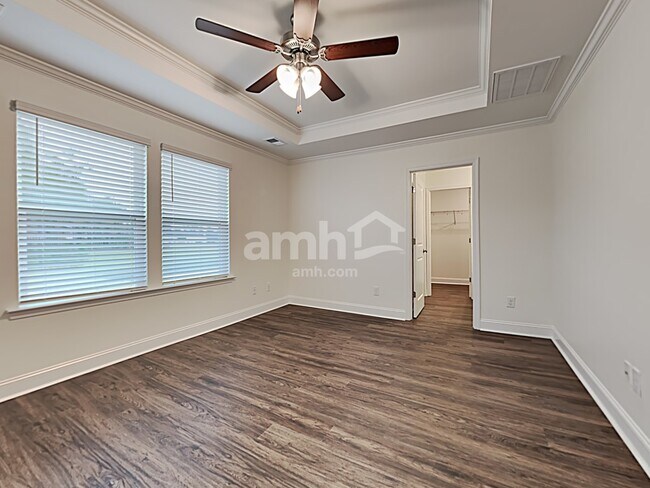 Building Photo - 334 Azore Way