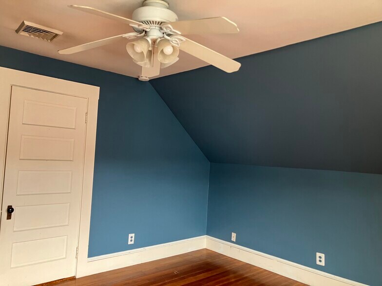 Building Photo - 5 Buffum St