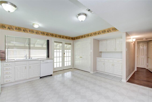 Building Photo - 3907 Postwood Dr
