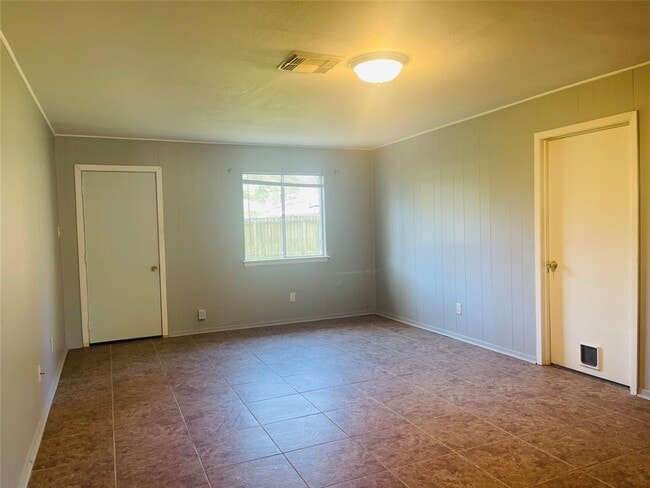 Building Photo - 23039 Cranberry Trail