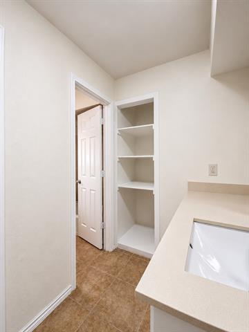 Building Photo - 7618 Thistle Ln