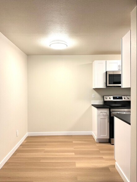 Building Photo - 8714 35th Ave NE