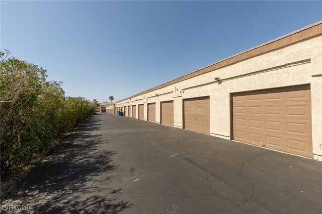 Building Photo - 3673 Ian Thomas St