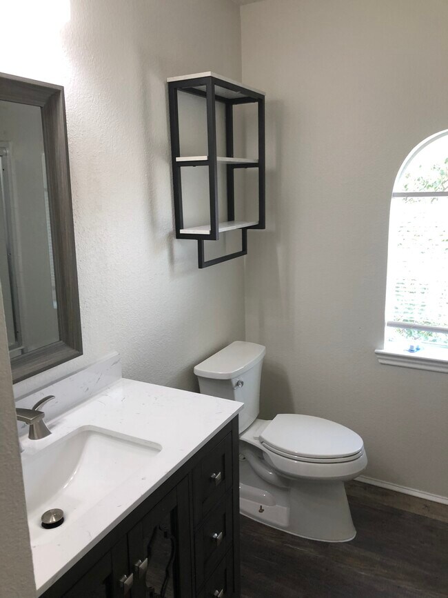 Building Photo - 3729 Bandera Ranch Rd