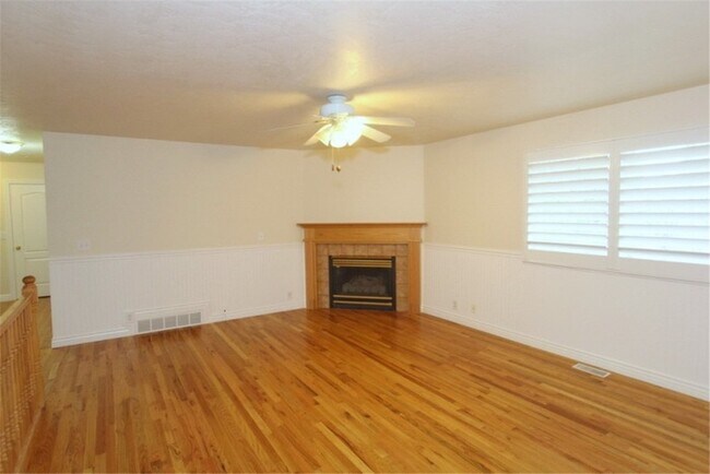 Building Photo - 1611 E 11400 S