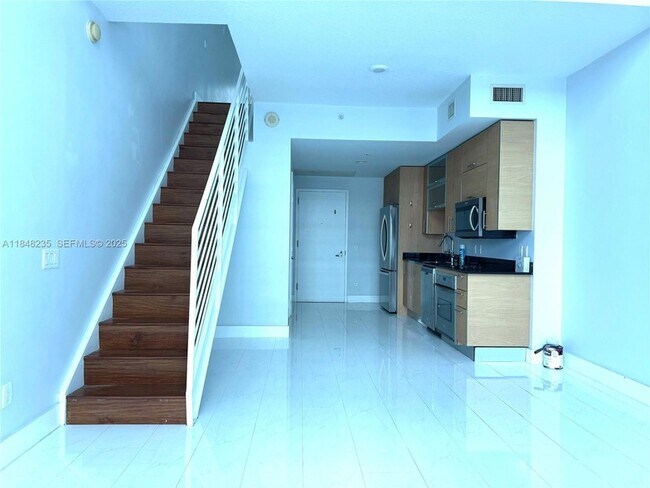 Building Photo - 60 SW 13th St