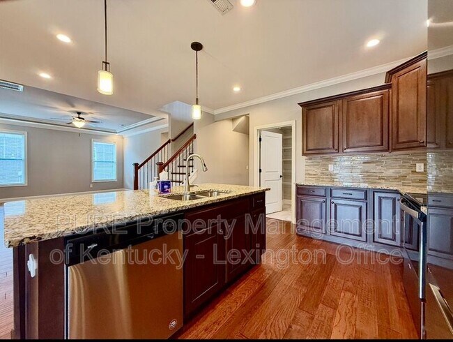 Building Photo - 242 Ikebana Dr