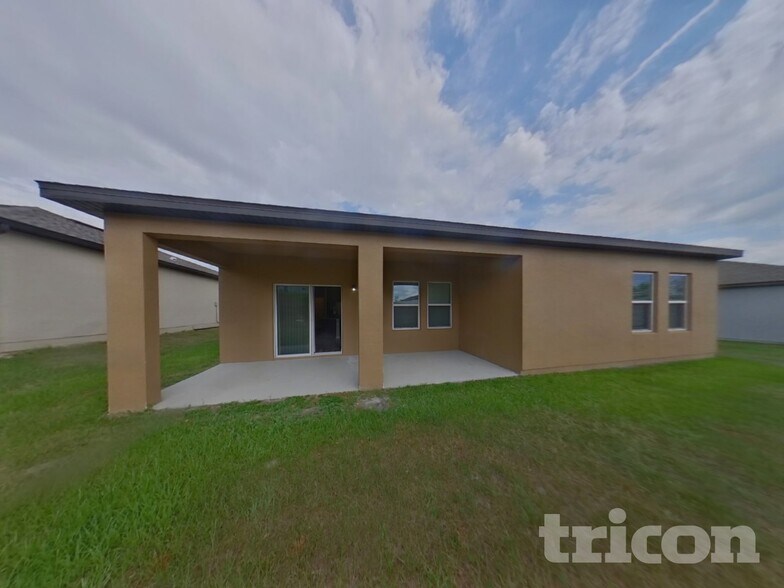 Building Photo - 15724 Pine Siskin Loop