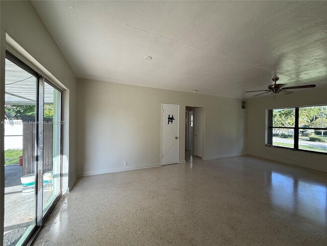 Building Photo - 1141 NE 154th Terrace