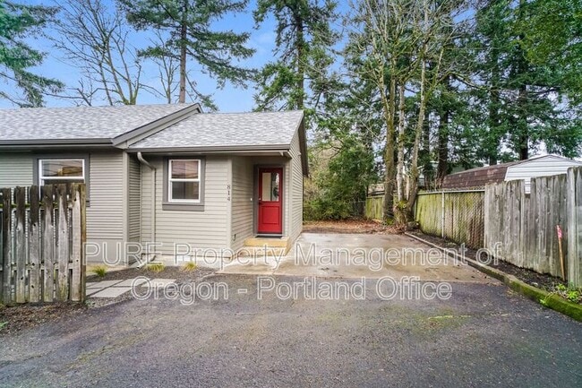 Building Photo - 814 NE 67th Ave