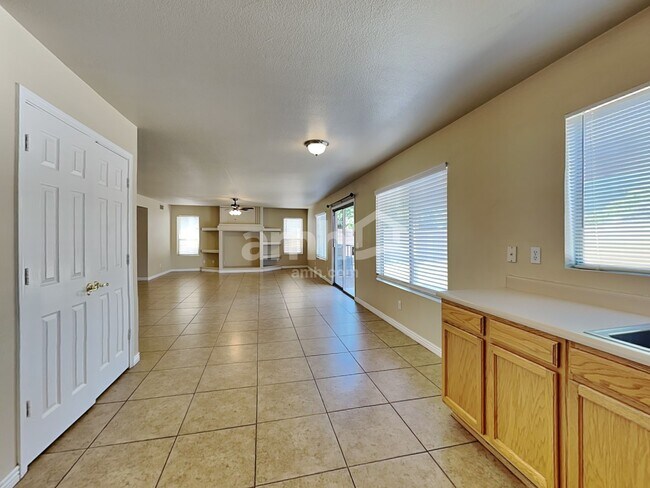 Building Photo - 10406 W Orange Blossom Ln