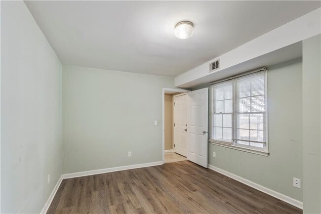 Building Photo - 4565 Ashmore Cir