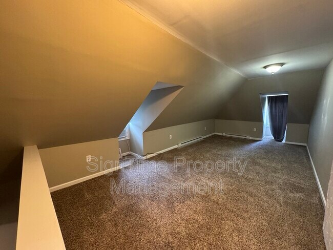 Building Photo - 864 Mulberry Ave