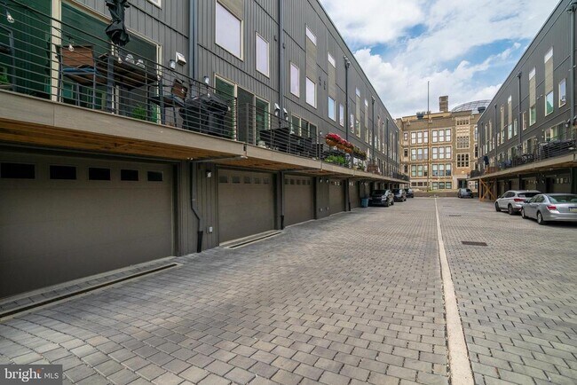 Building Photo - 1343 S Garnet St