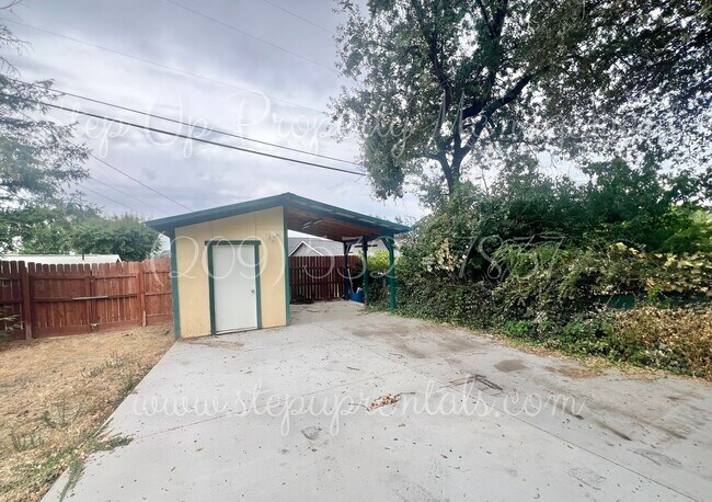 Building Photo - Charming Angels Camp Cottage with Solar