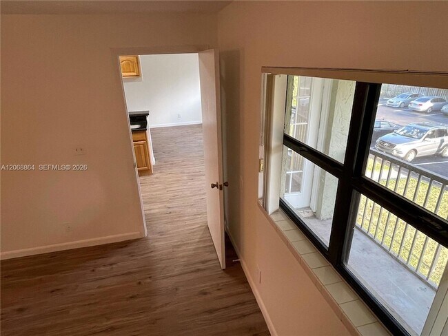 Building Photo - 8739 NW 39th St