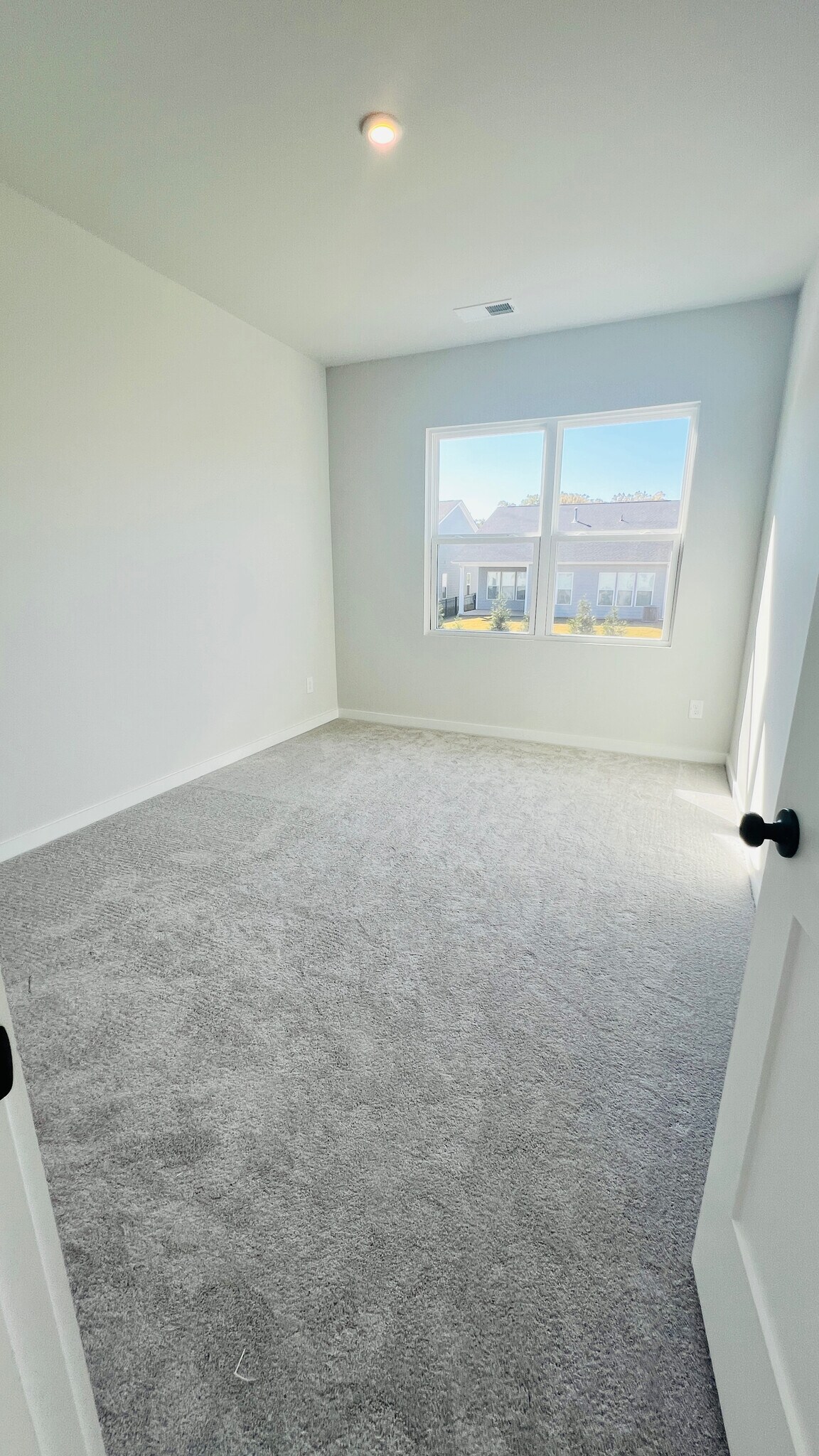 Building Photo - Room in Townhome on Munsing Dr