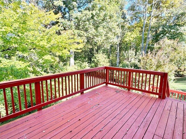 Building Photo - GORGEOUS COLONIAL IN WOODBRIDGE!