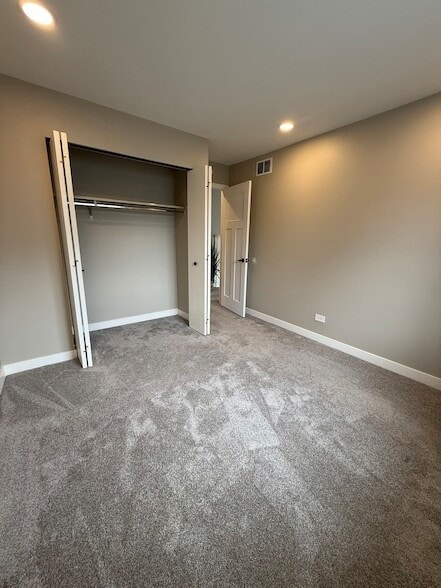 Building Photo - 673 Thorntree Ct