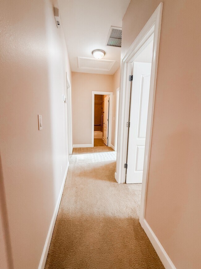 Building Photo - 201 Mallard Pond Cir