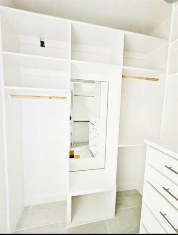 Building Photo - 2033 S Edgewood Terrace