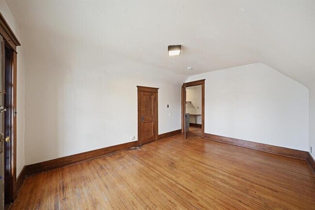 Building Photo - 1345 E St