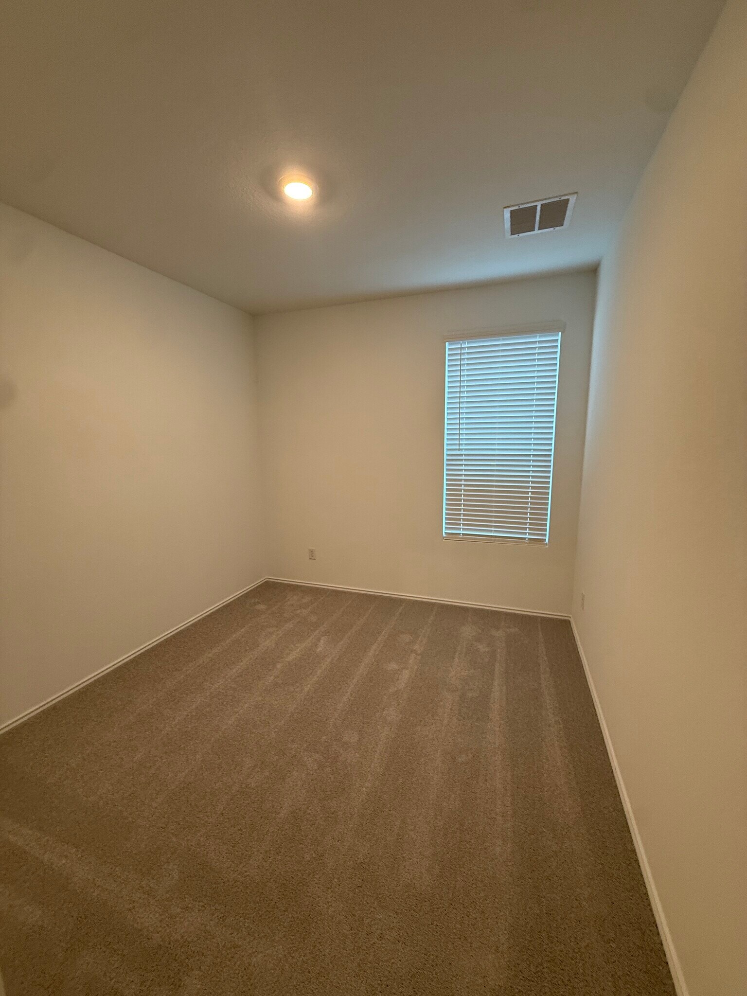 Building Photo - 13400 Trumpet Creeper Dr