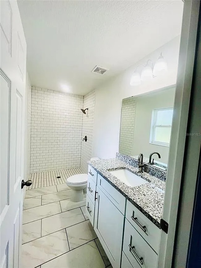 Building Photo - Ready for immediate occupancy!