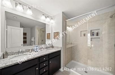 Building Photo - 2034 Finchley St