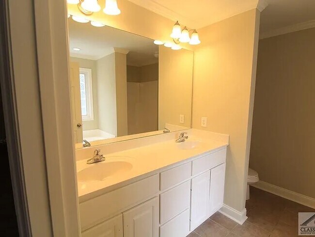 Building Photo - 108 Huntington Shoals Dr