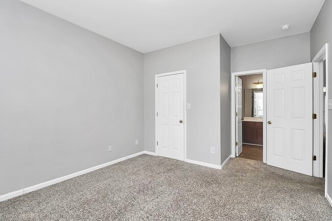 Building Photo - 141 Ross Moore Ave