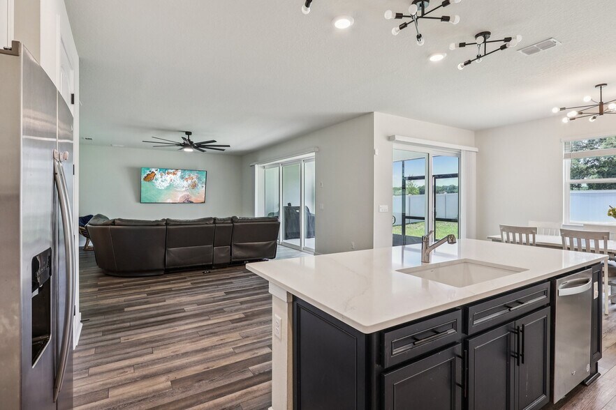 Building Photo - 4103 Meandering Bay Dr