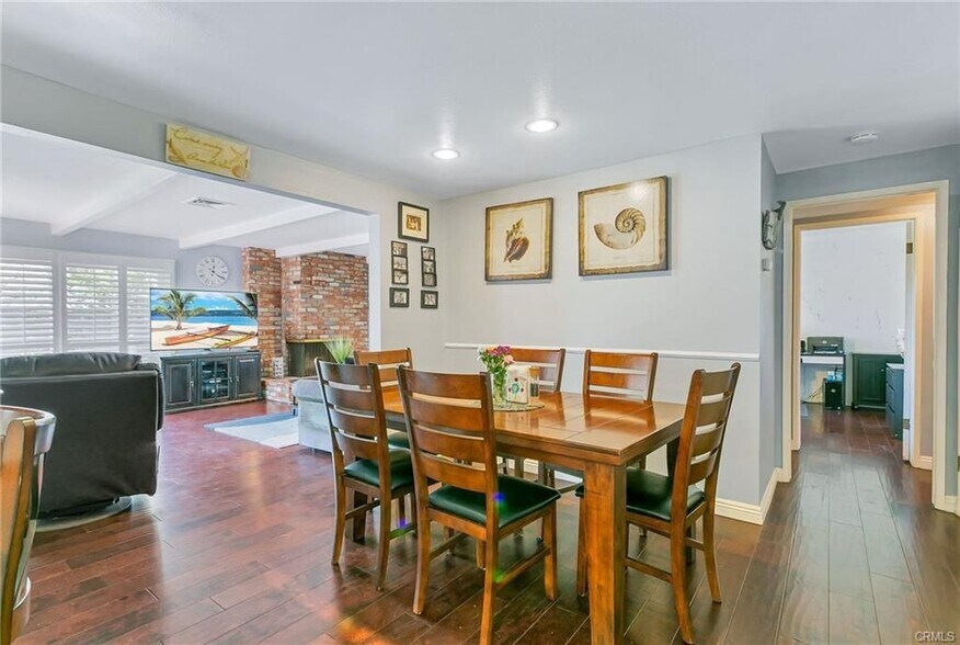 Building Photo - 17353 Elm St