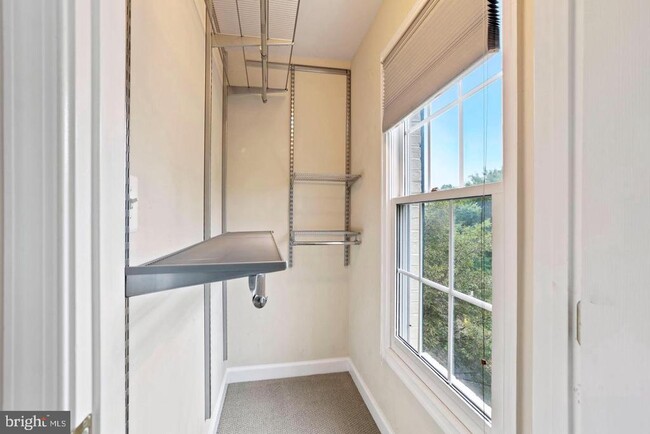 Building Photo - 8878 Ashgrove House Ln