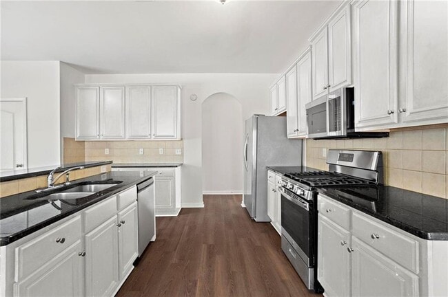 Building Photo - 221 Cutbank Ct SW