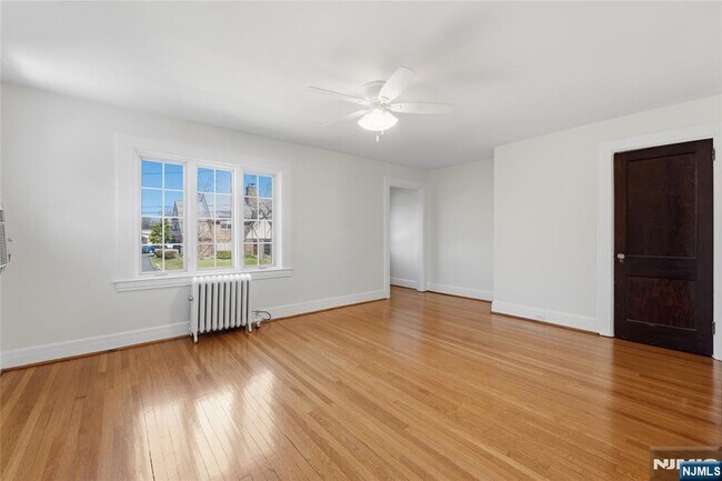 Building Photo - 54 Pomander Walk