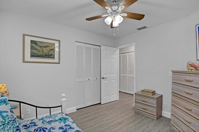 Building Photo - 24 Admirals Ct