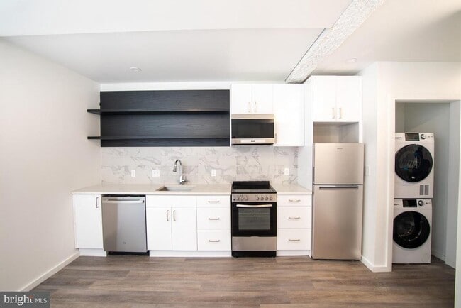 Building Photo - 1201 Vine St