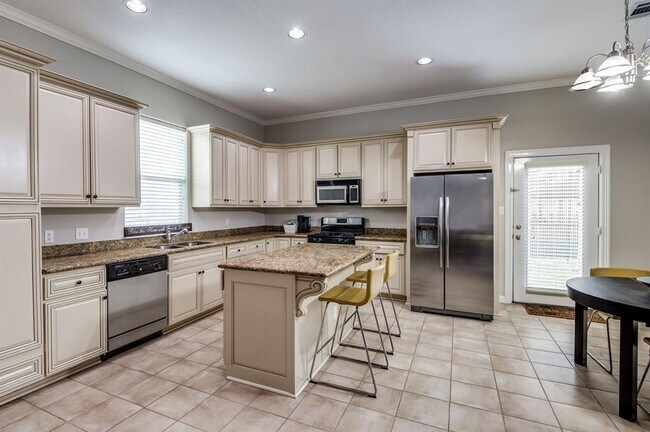 Building Photo - 15426 Addicks Stone Dr