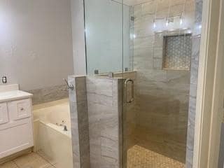 Building Photo - 4000 Double Oak Dr