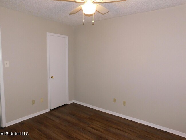 Building Photo - 6455 Heather Rd