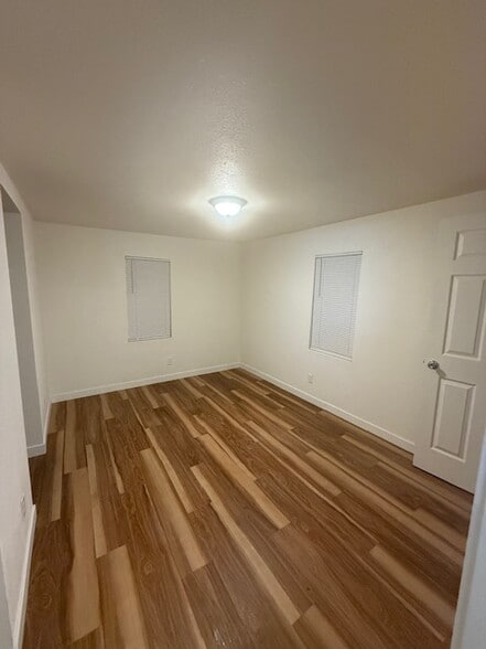 Building Photo - 3562 Valley Rd NE