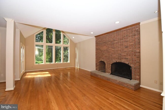 Building Photo - 26 Holly Leaf Ct
