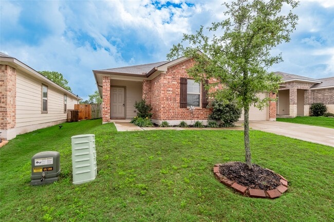 Building Photo - 226 Pecos Dr