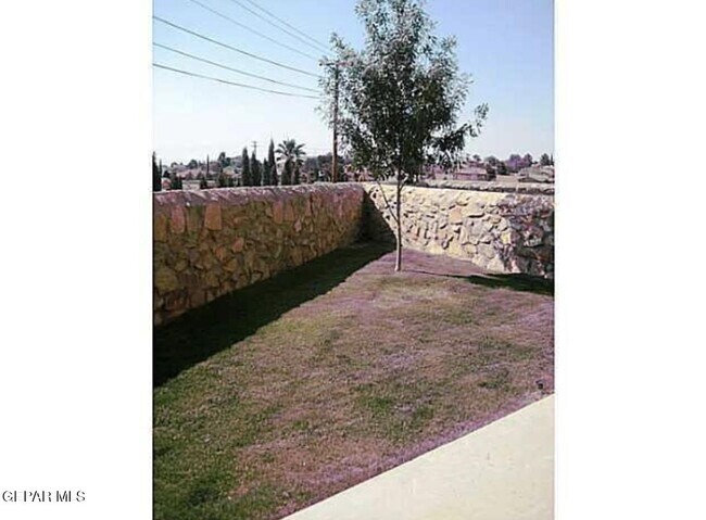Building Photo - 545 Green Village Ct
